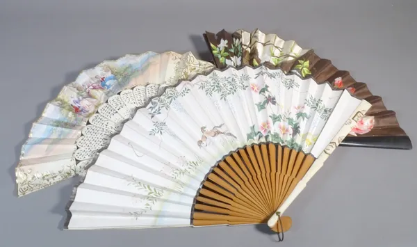 A French painted paper fan, 19th century, depicting gallants and companions against a landscape over gilt foliated pierced and carved ivory sticks (27