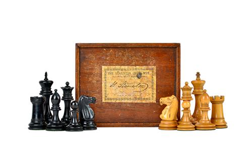 A Jacques boxwood and ebony Staunton 'chess men' chess set, late 19th century, with original mahogany case, king stamped 'JAQUES LONDON' to base. 9cm