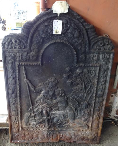 An 18th century cast iron fire back in the Neo-Classical style, 69cm wide x 99cm high.   OUT
