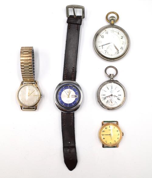 A Longines 9ct gold, circular cased, gentleman's wristwatch, with a signed jewelled lever movement, the signed silvered dial with gilt Arabic and arro