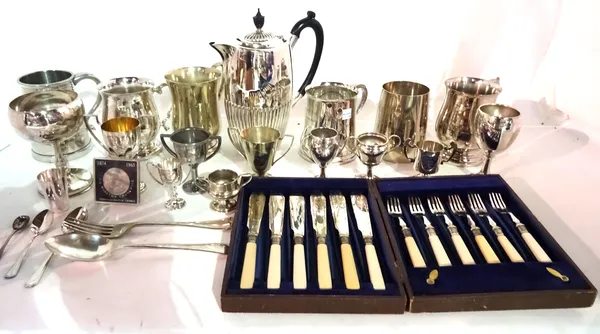 A small quantity of silverplated tankards, trophies, fish servers and sundry.  S3B