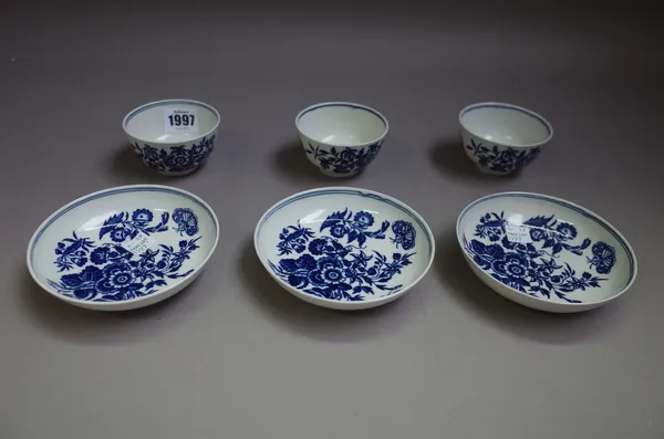 Three Worcester blue and white teabowls and saucers, circa 1770, each printed with the `Three Flowers' pattern, blue crescent marks, (6).