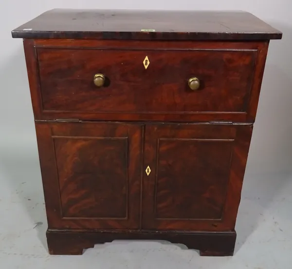 A George III mahogany commode chest on bracket feet, 60cm wide x 68cm high.