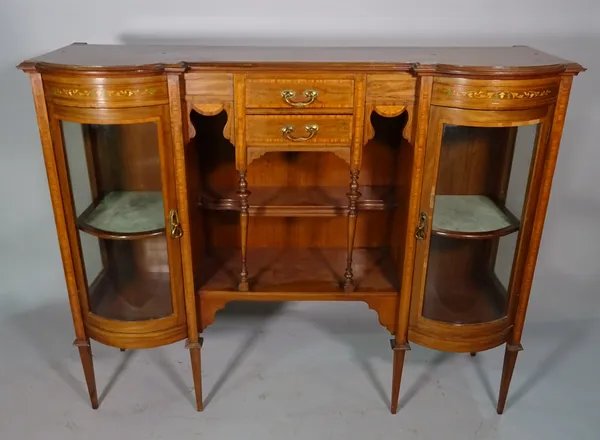 An Edwardian inlaid side cabinet on tapering supports, 137cm wide x 110cm high.