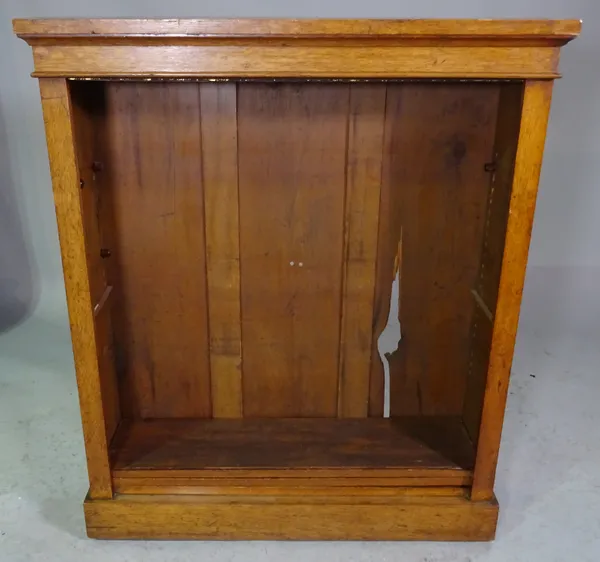 A Victorian oak floor standing open bookcase, 109cm high x 91cm wide.