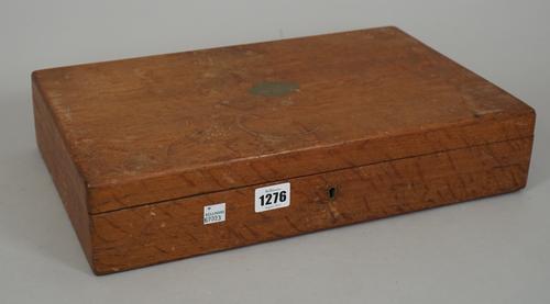 A quantity of small collectables, including; a Victorian silver vesta, a Victorian mother-of-pearl visiting card case, a horn inlaid box and cover, a