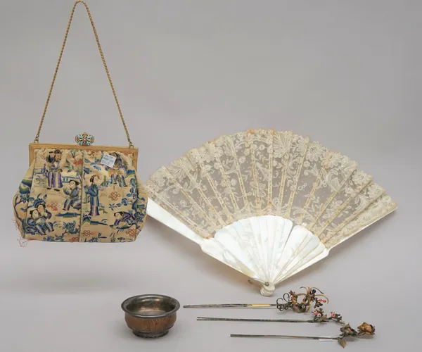 A small Chinese silver-mounted wood mazer, late 19th/20th century, stamped marks, 7.5cm. diameter; also three parcel-gilt and coral floral hairpins, e