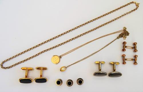 A Victorian pair of 9ct gold cufflinks, designed as dumb bells, Birmingham probably 1893, a 9ct gold circuar link neckchain, on a boltring clasp, comb