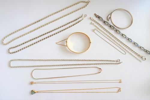 Silver and other jewellery, comprising; a 9ct gold and diamond set single stone pendant, with a 9ct gold neckchain, an opal single stone pendant, with