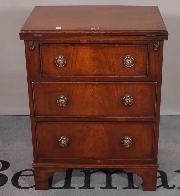 A George III style mahogany bachelor's chest of two short and three long drawers, on bracket feet, 55cm wide x 74cm high.