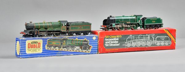 A Hornby OO 'Bristol Castle' locomotive and tender and a 'Sir Dinadan' loco and tender, both boxed, (2).