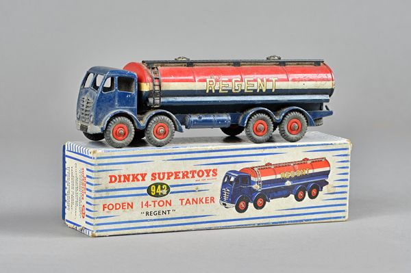 A Dinky 942 Foden 14-ton 'Regent tanker, boxed.