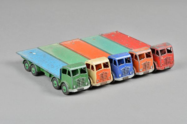 Five Dinky Foden flat bed trucks, (5).