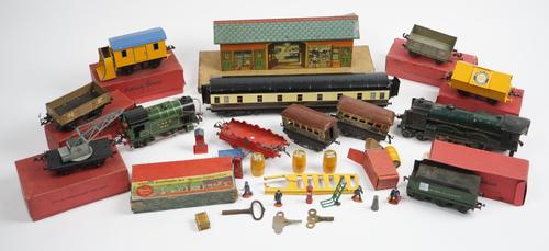 A Hornby O gauge tank locomotive and tender 040, LNER 2162, one further larger locomotive, a Great Western sleeping car, a Hornby series tin-plate sta