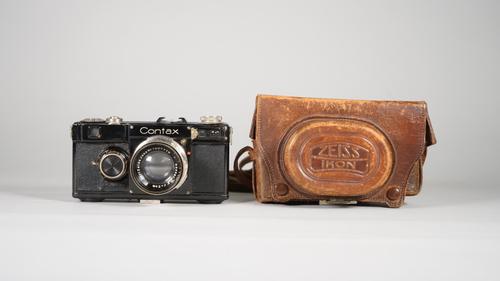 A CONTAX 1 ZEISS IKON 35mm CAMERA, 1935 / 1936, serial no. 46333, with Carl Zeiss Sonnar 50mm F.2 lens, contained in original embossed leather case wi