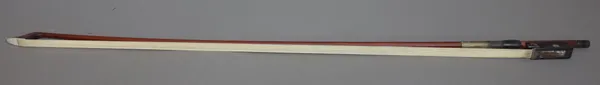 A German cello bow with silver mounts, stamped 'H.R Pfretzschner', 71cm, 77.8 grams.