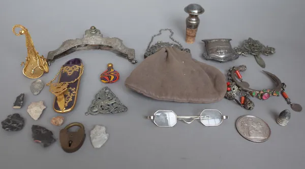 A quantity of small collectables, including; a gilt metal and enamel posy holder (8.5cm high), flint arrow heads, a white metal Shakespeare medal date