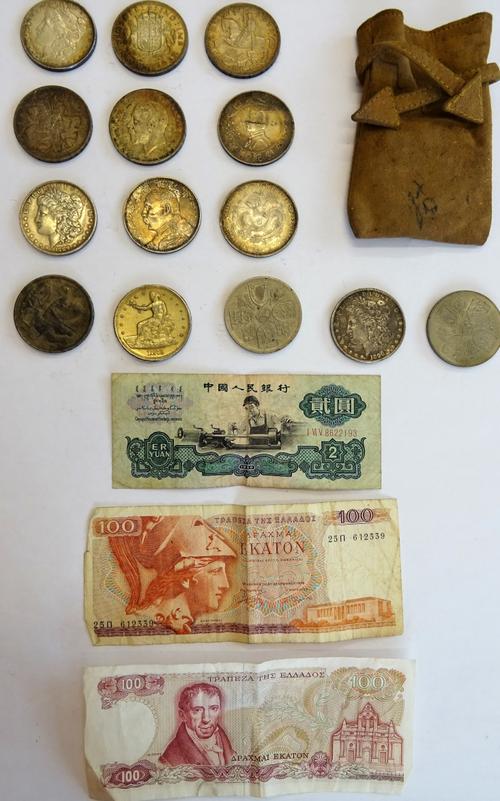 A group of foreign and British coins, comprising; three U.S.A Morgan dollars 1889, 1890 and 1898, three Chinese trade dollars, various issues, four Si