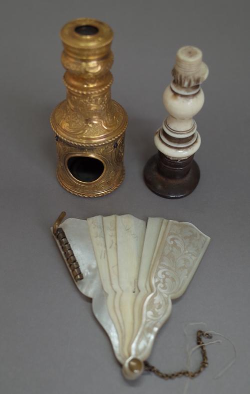 A late 18th/ early 19th century French gilt metal pocket scope, rococo decoration, 7.7cm high, a 19th century Government Treasury seal, steel matrix,