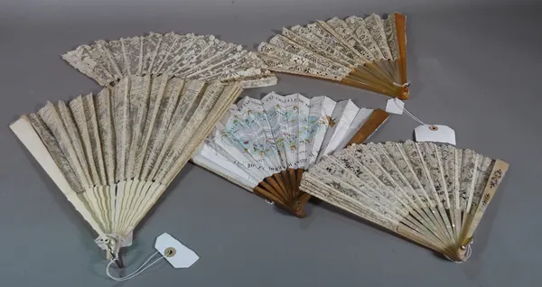 A group of assorted 19/20th century fans, including lace examples and a souvenir fan from L'Exposition Universelle de 1867, Paris, (qty).  CAB
