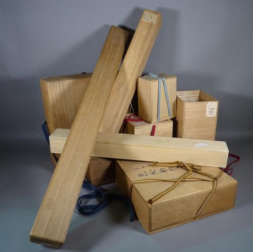 A quantity of mainly Asian 20th century wooden boxes of various shapes and sizes, (qty).   BAY 2 1280, 1307, 1468, 1306, 372