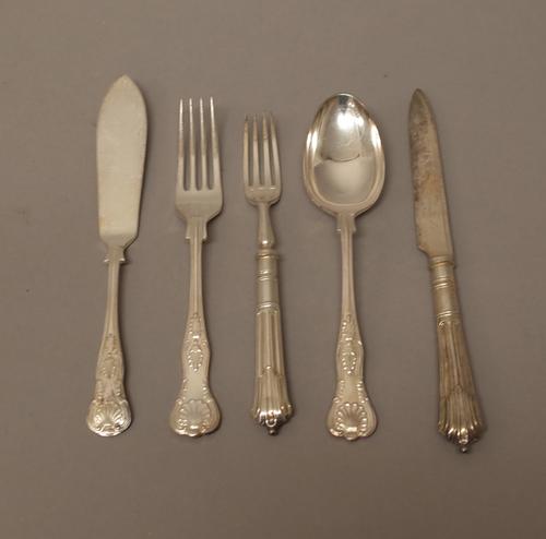 A quantity of plated table flatware including Kings pattern comprising five soup spoons, seventeen dessert spoons, twelve dessert forks, two table for