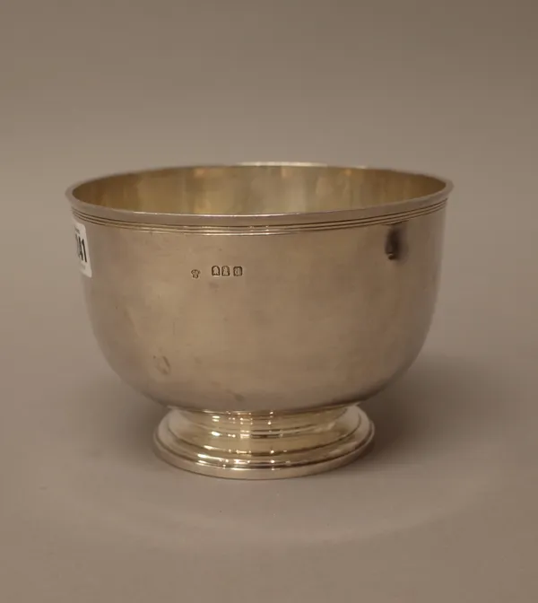 A late Victorian Britannia Standard silver bowl, raised on a circular foot, 16.5cm diameter, by Charles Stuart Harris, London 1899, 477 gms.