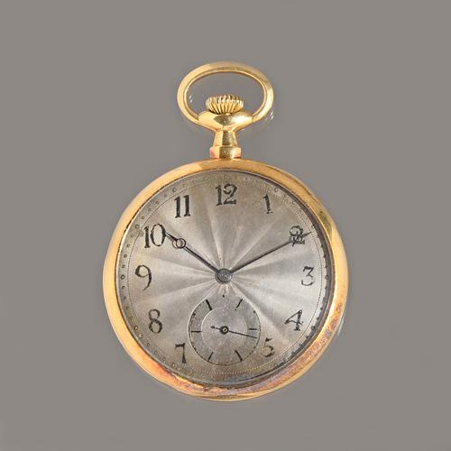 A gold cased, keyless wind, openfaced gentleman's dress watch, with a gilt jewelled lever movement, detailed B & Co, the inner and outer case detailed