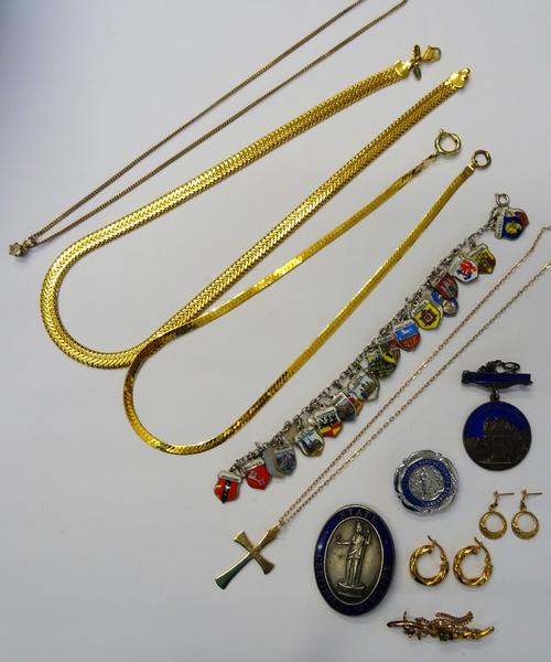 A 9ct gold pendant cross, with a gold neckchain, a pair of 9ct gold hoop shaped earrings, a 9ct two colour gold flat link necklace, on a boltring clas