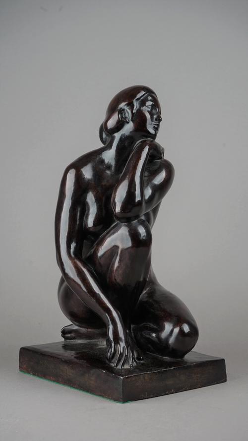 Jose Clara (1875-1957), La Diosa, signed 'J. CLARA' to the side of base, foundry mark 'Valsuani' bronze II/VIII, 38cm high. DDS  Illustrated Provenanc