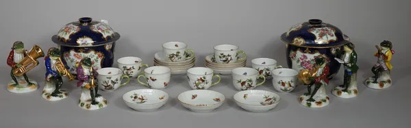 A quantity of ceramics, including; a Herend porcelain part tea service, six Sitzendorf porcelain frog band figures and a pair of Worcester style pots