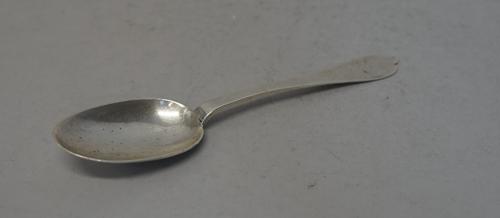 A 17th century silver trefid spoon, unascribed British provincial or American, maker's mark IB in a shaped shield (in the manner of Jurian Blanck Jr.