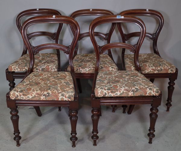 A set of five Victorian mahogany balloon back dining chairs, (5).