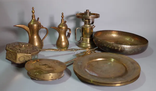 Copper and brass, including; an oil lamp, chestnut roasters, a gong and sundry, (qty).