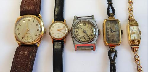 A Rotary 9ct gold cased lady's wristwatch, on a 9ct gold bracelet, a 9ct gold cut cornered rectangular cased lady's wristwatch, Chester 1937, an Avalo