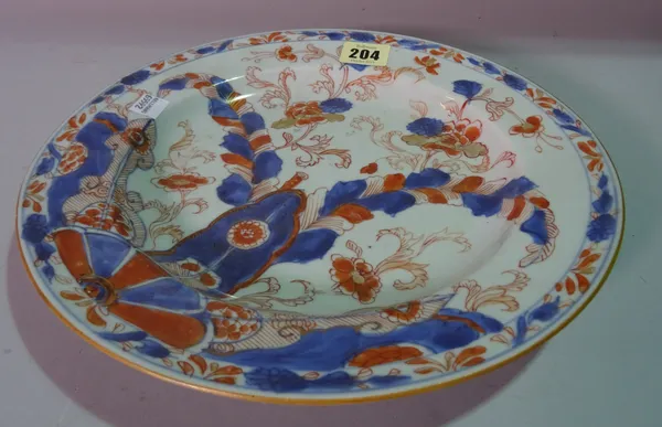 An 18th century Imari pattern plate, 26cm wide.