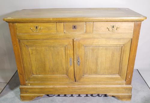 An early 20th century French Beech commode with three frieze drawers over cupboard base on bracket feet, 142cm wide x 104cm high and an early 20th cen