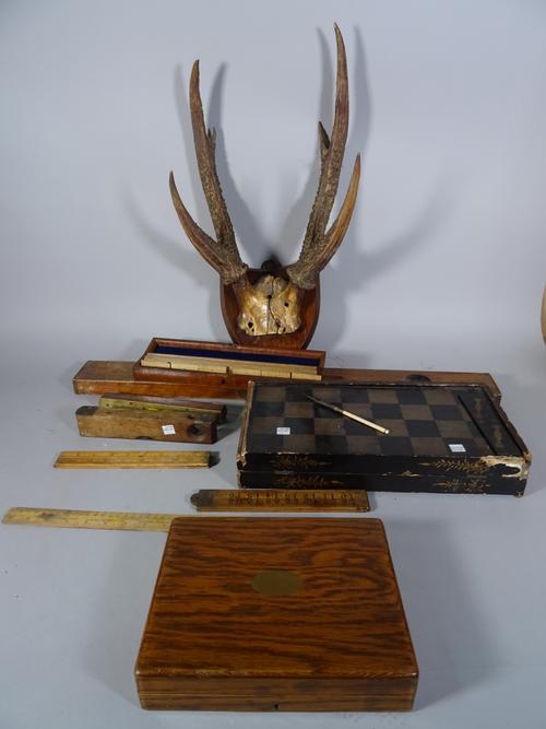 Collectables, including; a quantity of early 20th century brass mounted folding rulers, a group of spirit levels, a Bakerlite wall clock,a chinoiserie