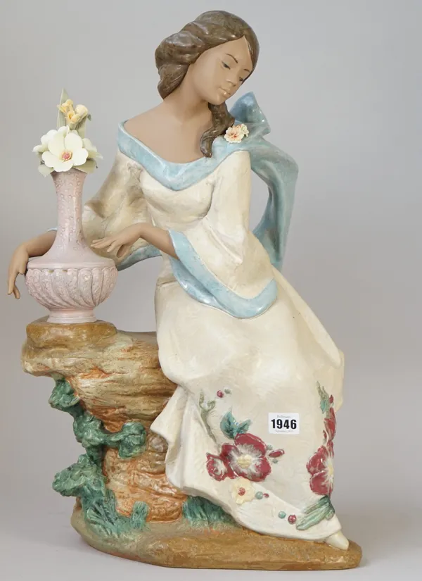 A Lladro matt glaze figure 'Asian Woman' Ltd edition No 508, model No 3583, 56cm high.