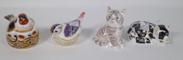 Four Royal Crown Derby Imari paperweights including two cats, goldfish and goldcrest, all boxed, (4). CAB