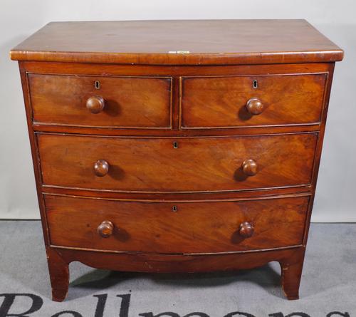 An early Victorian mahogany bowfront chest of two short and two long graduated drawers on bracket feet, 90cm wide x 89cm high.