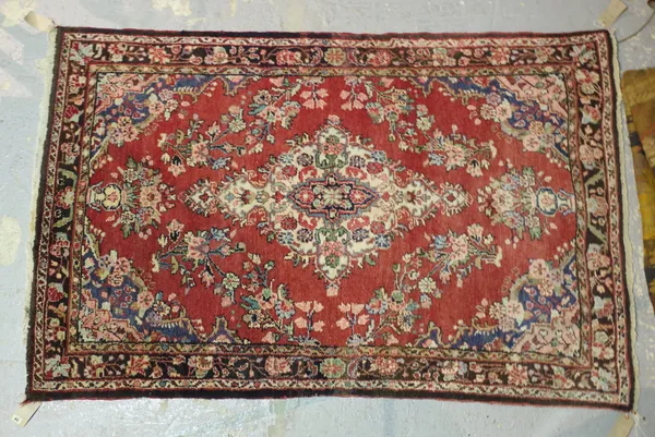 A pink Sarough rug, Persian.