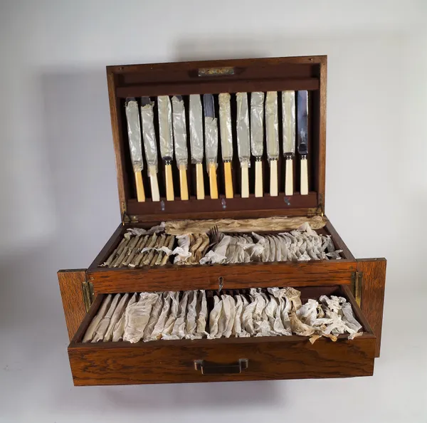 A 20th century oak cased canteen of silver plated flatware and further silver plated flatware, (qty.). S3M
