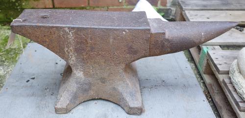 An early 20th century cast iron blacksmith's anvil, 70cm x 30cm high.