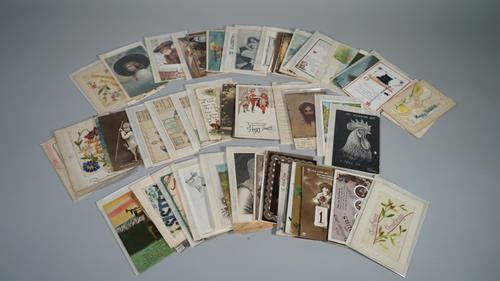 POSTCARDS:  Sentimental and Greetings, includes a few WW1 embroidered silk cards, a collection of approx. 110