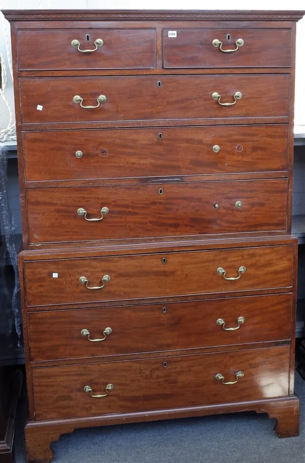 A George III mahogany chest on chest, with two short over six long graduated drawers on bracket feet, 117cm wide x 183cm high.