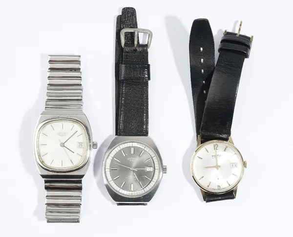 A Longines gentleman's steel bracelet wristwatch, the signed silvered dial with baton numerals, centre seconds and with a date of the month aperture,