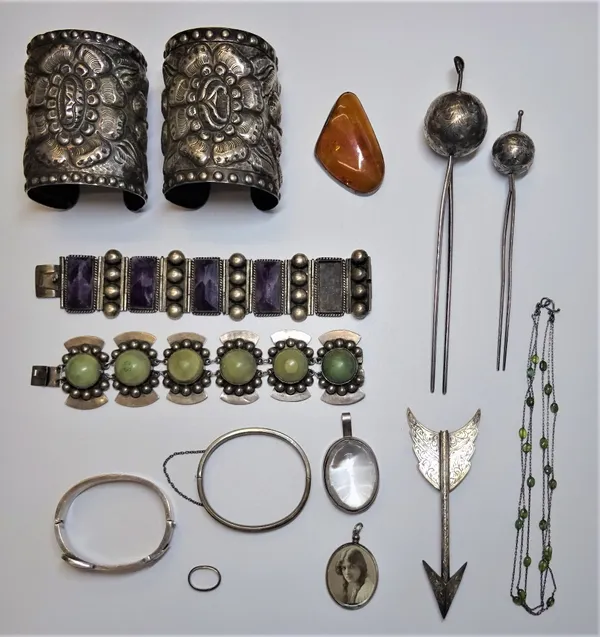 A group of silver and other jewellery, comprising; a Mexican pale green stone set bracelet, a Mexican amethyst quartz panel link bracelet (one amethys