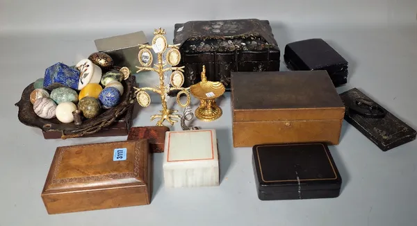 Collectables, including hardstone specimen eggs, costume jewellery, a papier-mâché box and sundry.