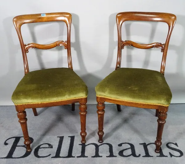 A set of four Victorian mahogany barback dining chairs, 48cm wide x 86cm high.